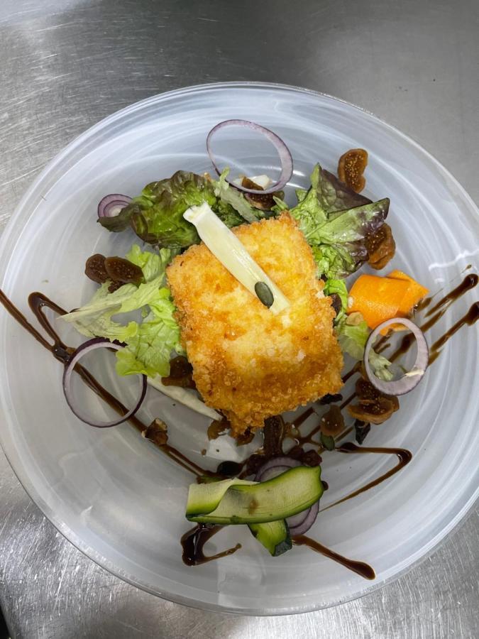 Logis Hotel Restaurant Cazes Arazat Laissac Dış mekan fotoğraf