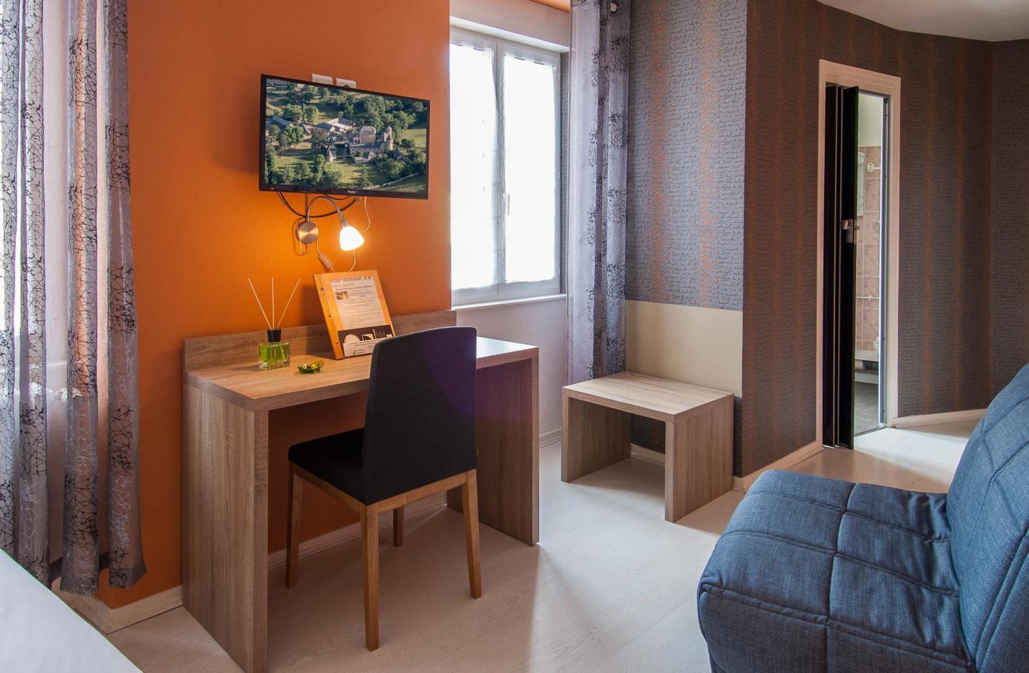 Logis Hotel Restaurant Cazes Arazat Laissac Dış mekan fotoğraf