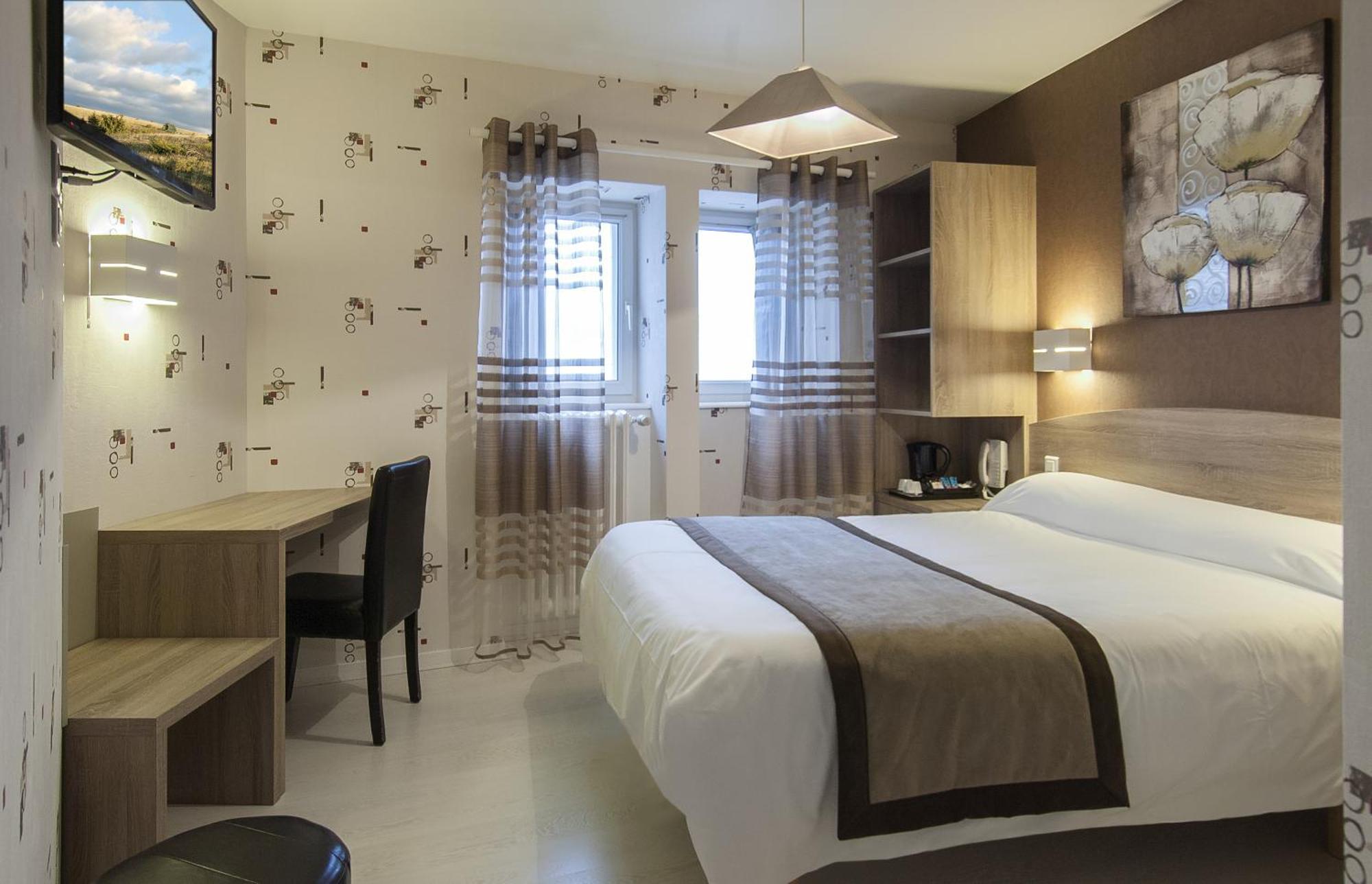 Logis Hotel Restaurant Cazes Arazat Laissac Dış mekan fotoğraf