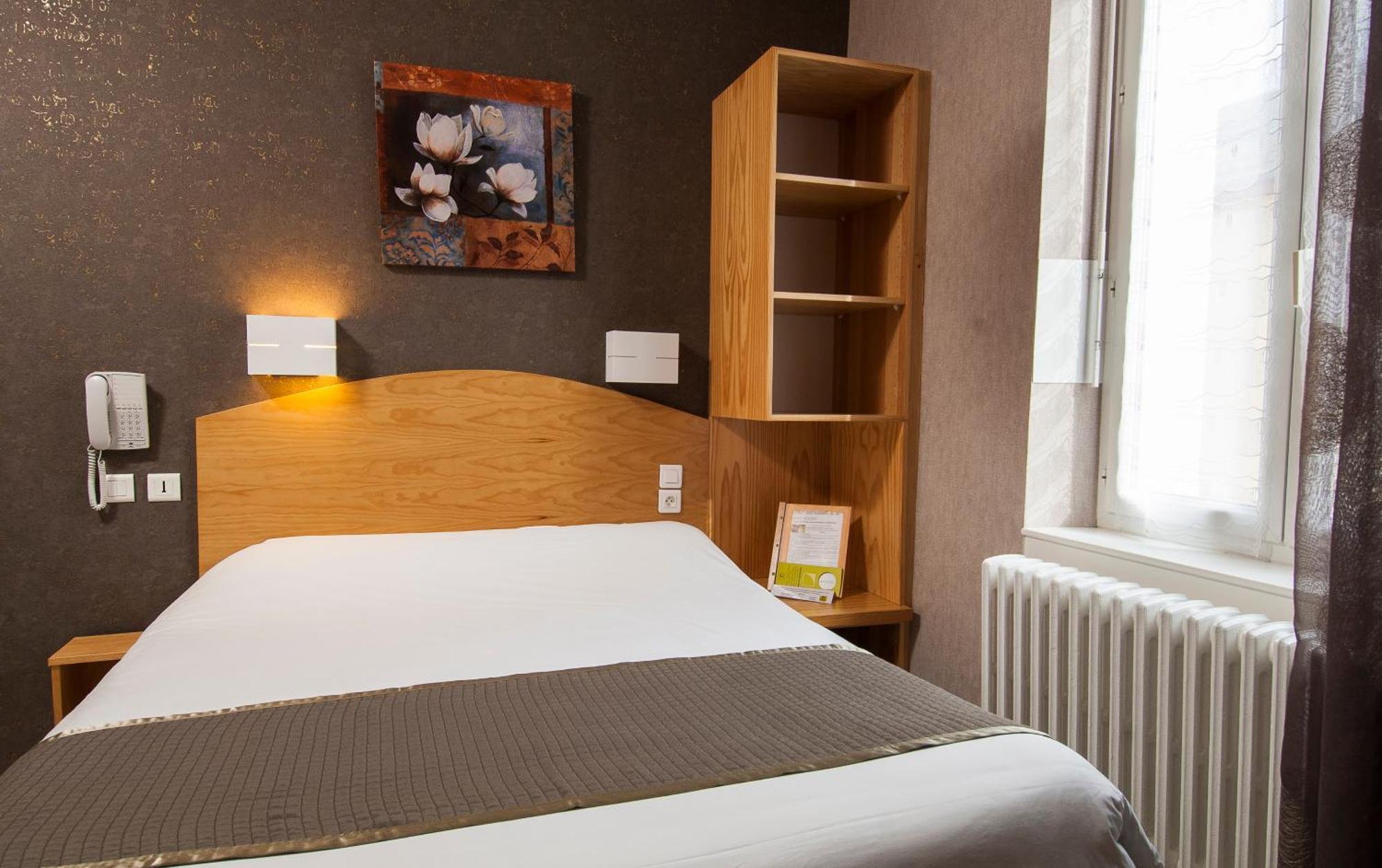 Logis Hotel Restaurant Cazes Arazat Laissac Dış mekan fotoğraf